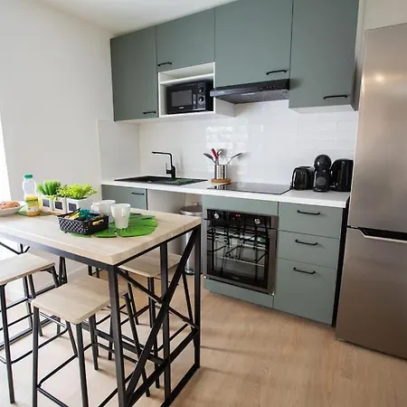 Apartament Duplex 3 Chambres, Aeroport Paris Cdg, Parc Des Expositions, Parc Asterix, Mitry-Mory